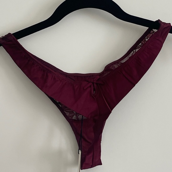 NWT Fleur du Mal Magnolia Lace Thong, Mulberry color, Size 3 (Medium) - Picture 2 of 13